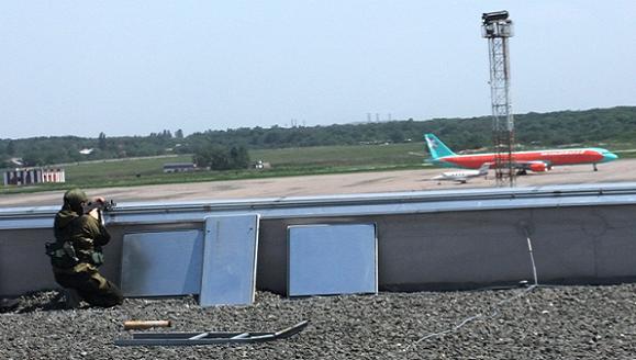 ຢູແກຼນ: ກອງທັບຍາດໄດ້ ສິດກວດກາສະໜາມບິນ Donetsk